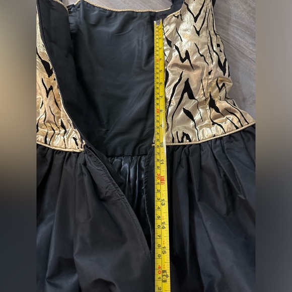 Gold Metallic & Black Party Dress - Size 12 - Picture 16 of 16